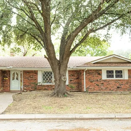 Rent this 3 bed house on 7800 Chantilly Lane in Lytle, Fort Worth
