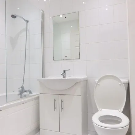 Rent this 1 bed apartment on 628 Roman Road in Old Ford, London