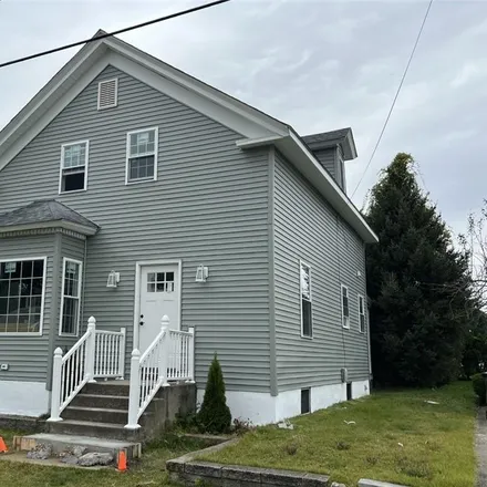 Buy this 4 bed house on 39 MacGregor Street in Providence, RI 02904