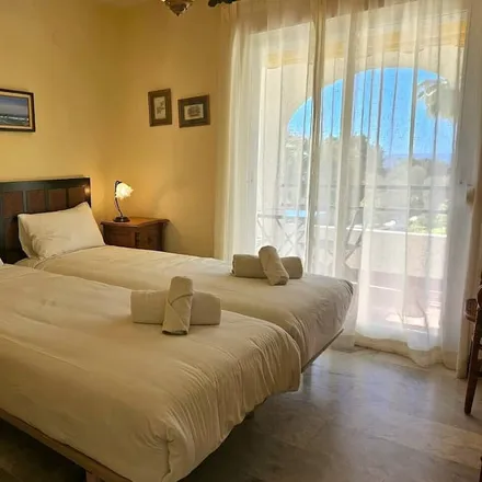 Rent this 3 bed townhouse on Mezquita de Marbella in Bulevar del Príncipe Alfonso de Hohenlohe, 29602 Marbella