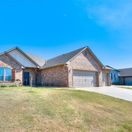 Image 2 - 17330 Shadow Hawk Lane, Oklahoma City, OK 73012, USA - House for sale