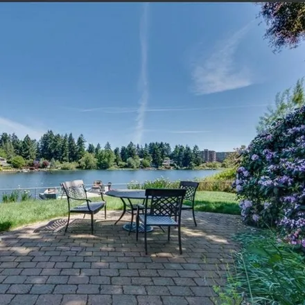 Image 3 - 15325 Stone Avenue North, Parkwood, Shoreline, WA 98133, USA - Room for rent