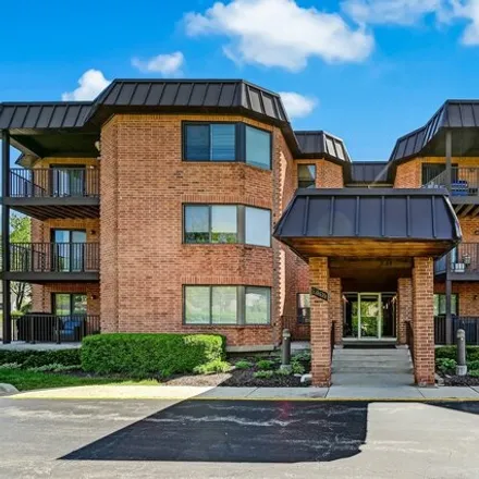 Buy this 2 bed condo on 6429 Clarendon Hills Road in Willowbrook, DuPage County