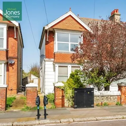 Rent this studio house on Roadside charging station in Church Walk, Worthing