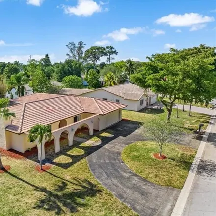 Image 2 - 1566 Northwest 84th Drive, Coral Springs, FL 33071, USA - House for sale
