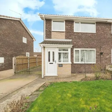 Buy this 3 bed duplex on 12 Wentworth Close in Ordsall, DN22 7NG