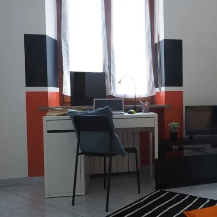 Rent this 6 bed room on Bennet in Piazza Papa Giovanni Paolo Secondo, 10141 Turin Torino