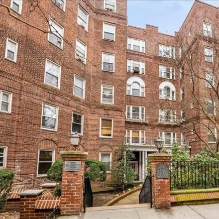 Rent this studio apartment on 124-16 84th Road in New York, NY 11415