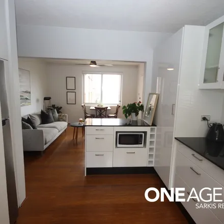 Rent this 2 bed apartment on Valleyview in Nesca Parade, The Hill NSW 2300