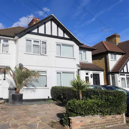 Rent this 3 bed duplex on Weald Road in London, UB10 0HQ