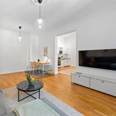 Rent this 2 bed apartment on Kılıçoğlu in Warschauer Straße, 10243 Berlin