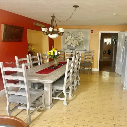 Image 7 - 4911 Southwest 132nd Avenue, Miami-Dade County, FL 33175, USA - House for sale