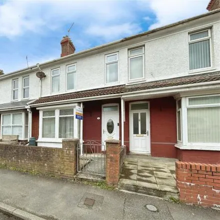 Buy this 4 bed townhouse on Fenton Place in Porthcawl, CF36 3DW