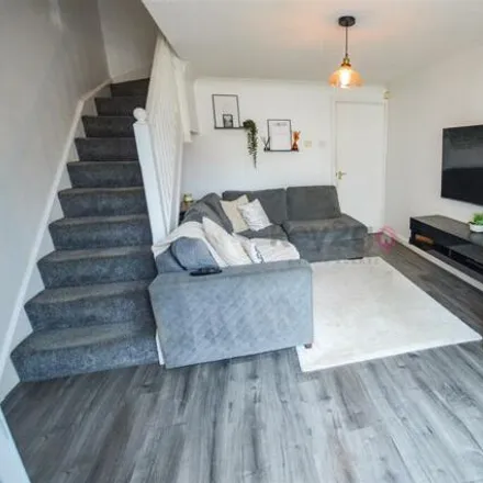 Image 3 - Bright Meadow, Sheffield, S20 4SY, United Kingdom - Townhouse for sale