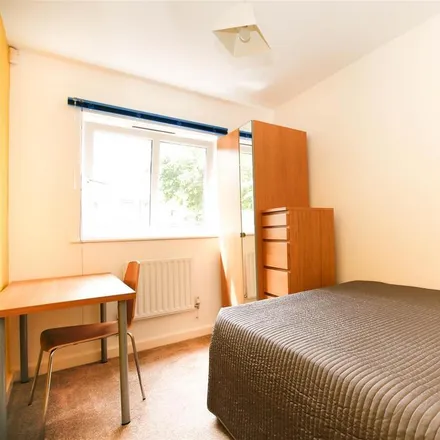 Image 6 - 6, 8, 10 New Mills, Newcastle upon Tyne, NE4 5BA, United Kingdom - Apartment for rent