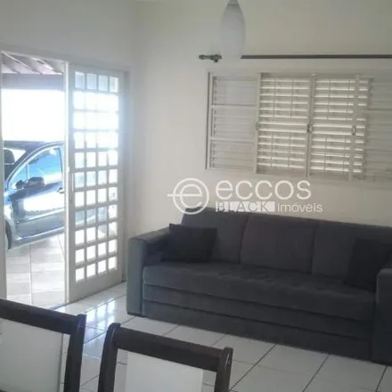 Buy this 3 bed house on Rua das Calatéias in Cidade Jardim, Uberlândia - MG