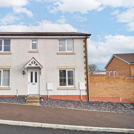 Buy this 3 bed house on Cwrt Celyn in Cwmbran, NP44 3FB