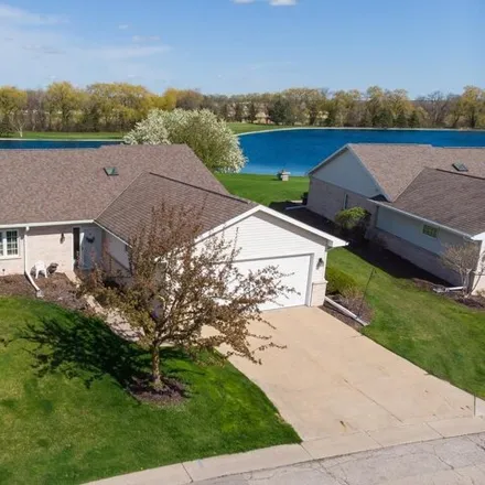 Buy this 2 bed condo on 1539 River Pines Drive in Bellevue, WI 54311