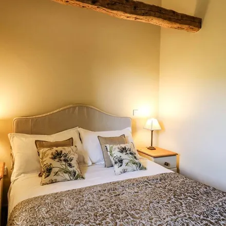 Rent this 1 bed duplex on Cynwyl Gaeo in SA19 8DQ, United Kingdom
