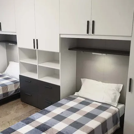 Rent this 3 bed room on Trento Gazzera Alta in Via Trento, 30171 Venice VE