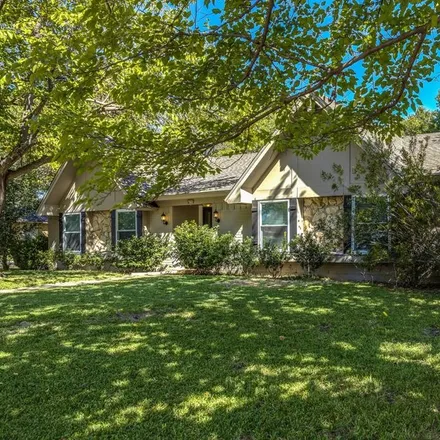 Image 2 - 2800 Pleasant Valley Lane, Richardson, TX 75080, USA - House for rent