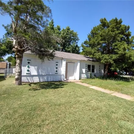Buy this 2 bed house on 2401 Southwest 38th Street in Oklahoma City, OK 73119