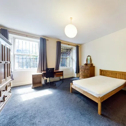 Image 1 - 2 West Maitland Street, City of Edinburgh, EH3 8HP, United Kingdom - Apartment for rent