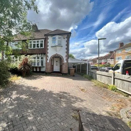 Rent this 3 bed duplex on Kingston Road in Spelthorne, TW18 1BB