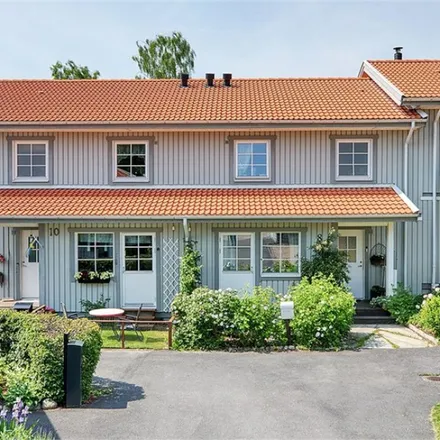 Rent this 3 bed apartment on Ängsvägen in 612 41 Finspång, Sweden