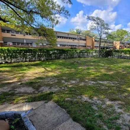 Image 6 - Joseph Stokes Memorial Elementary School, Parkside Avenue, Hillcrest, Trenton, NJ 08638, USA - House for sale