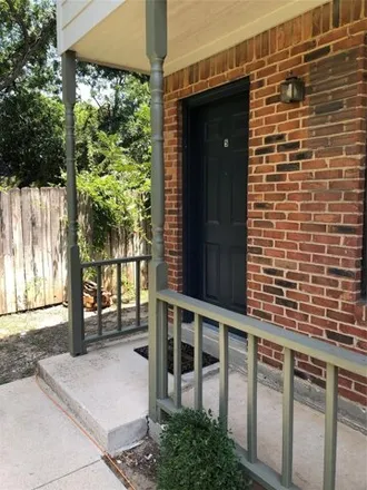 Rent this 2 bed condo on 746 West Mulberry Street in Denton, TX 76201