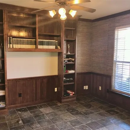 Image 5 - 360 Victory Lane, Britton, Mansfield, TX 76063, USA - House for sale