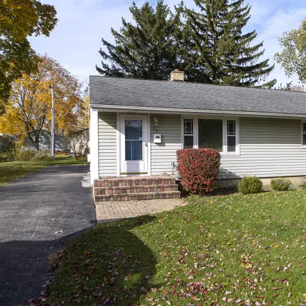 Buy this 3 bed house on 64 South Garfield Avenue in Mundelein, IL 60060