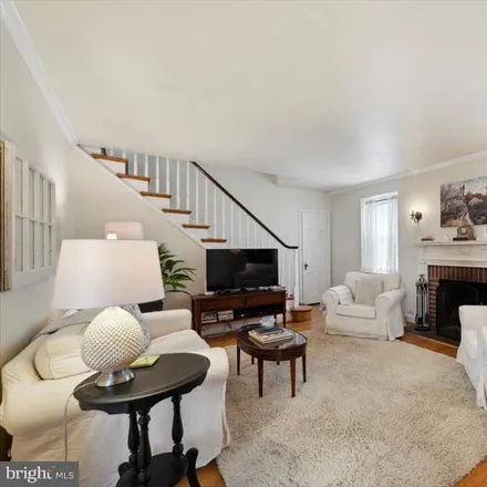 Image 3 - 916 Collenbrook Avenue, Aronimink, Upper Darby, PA 19026, USA - House for sale