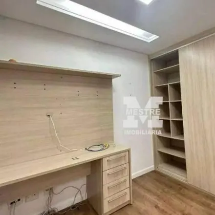 Rent this 4 bed apartment on Edifício Franklin Roosevelt in Rua Antônio Gomes 142, Centro