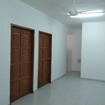 Rent this 3 bed apartment on Jalan Casa Venicia in Taman Bukit Idaman, 68100 Selayang Municipal Council