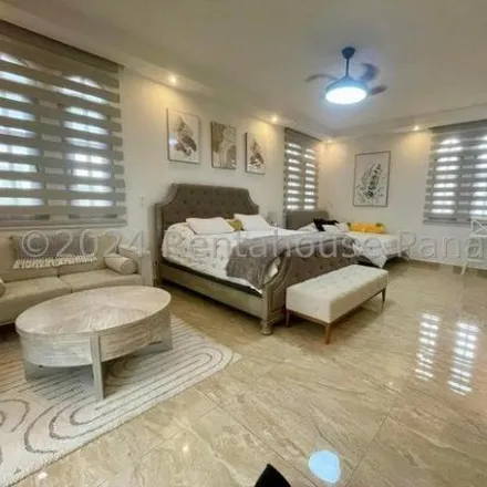 Rent this 8 bed house on unnamed road in Parque Lefevre, Panamá
