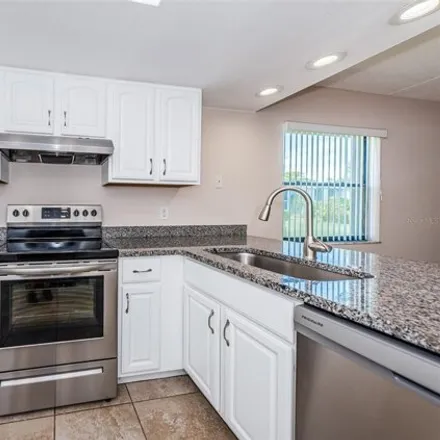 Image 4 - 326 Woodlake Wynde, Pinellas County, FL 34677, USA - Condo for sale
