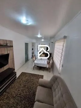Buy this 4 bed house on Avenida Leoberto Leal in Barreiros, São José - SC