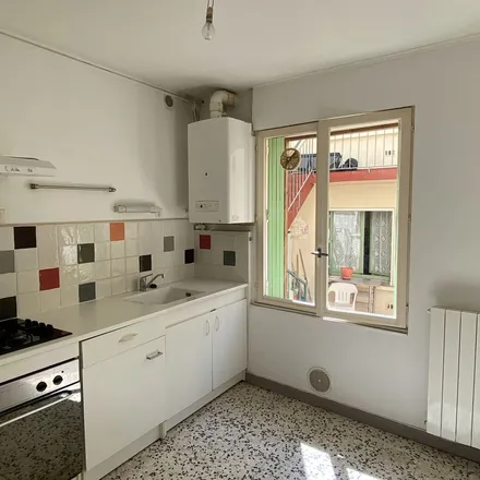 Image 5 - 1 Rue d'Arles, 30127 Bellegarde, France - Apartment for rent