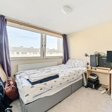 Image 4 - Shearwater Court, Abinger Grove, London, SE8 5PS, United Kingdom - Room for rent
