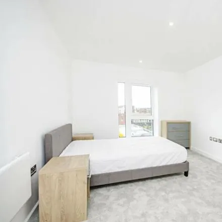 Image 5 - Cara Court, Bristol Avenue, Grahame Park, London, NW9 4BS, United Kingdom - Apartment for rent