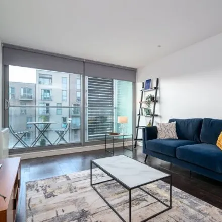 Image 2 - Candy Wharf, 22-32 Copperfield Road, London, E3 4RL, United Kingdom - Apartment for rent