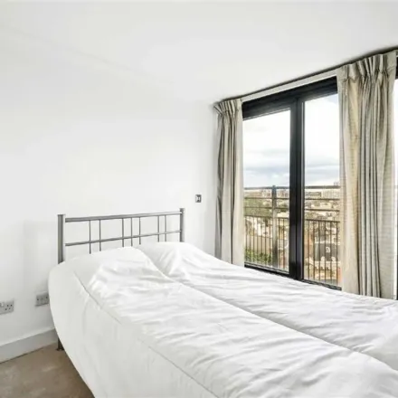 Image 7 - Sainsbury's, 158a Cromwell Road, London, SW7 4EJ, United Kingdom - Apartment for rent