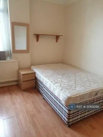 Rent this 1 bed house on 25 The Limes Avenue in London, N11 1RW