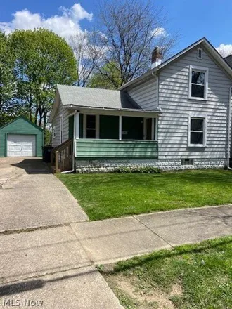Buy this 3 bed house on 419 Alexander Street in Akron, OH 44306