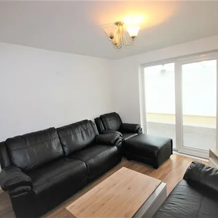 Rent this 3 bed duplex on Town End Avenue in Aston, S26 2AU