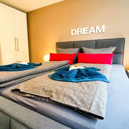 Rent this 3 bed apartment on Heinkenstraße 6;7 in 28195 Bremen, Germany