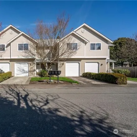 Buy this 3 bed condo on 198 Northwest Alder Place in Issaquah, WA 98027
