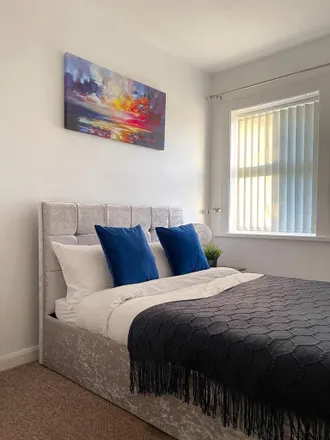 Rent this 3 bed apartment on Osbaldwick Lane in York, YO10 3AU